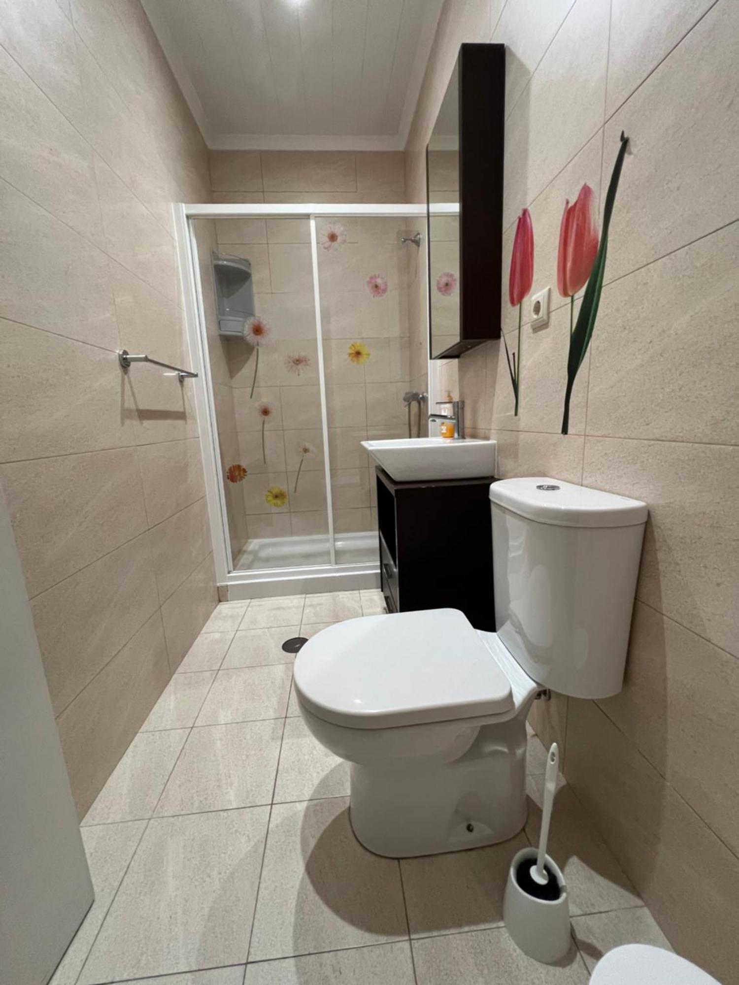 Casa A 2 Minutos A Pe De Piscina Natural Ponta Delgada Exteriör bild